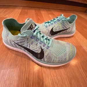 Nike Free Flyknit 4.0, size 7 hyper turquoise.
